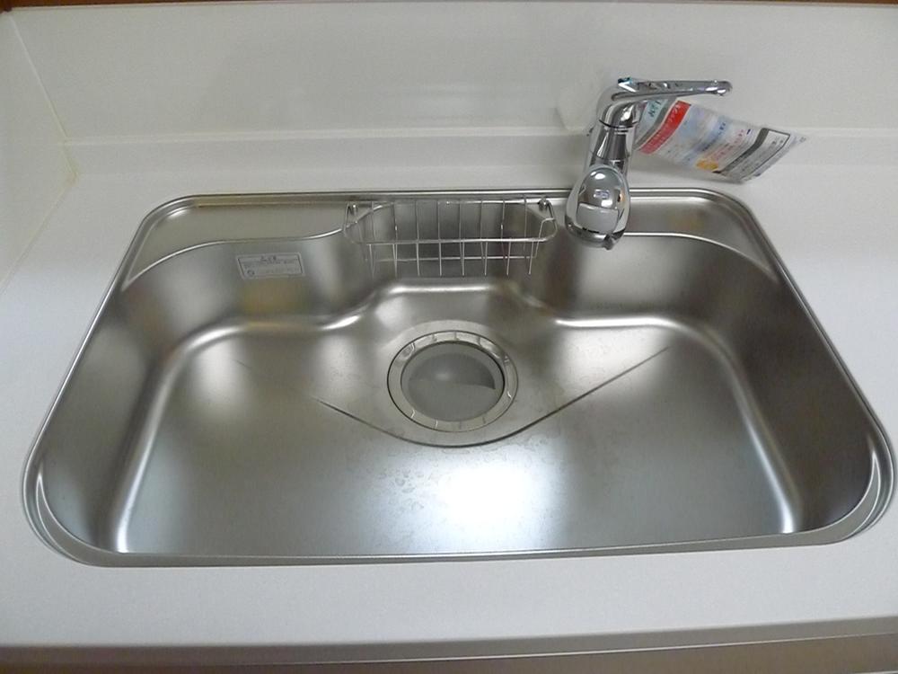 Same specifications photo (kitchen). Example of construction sink