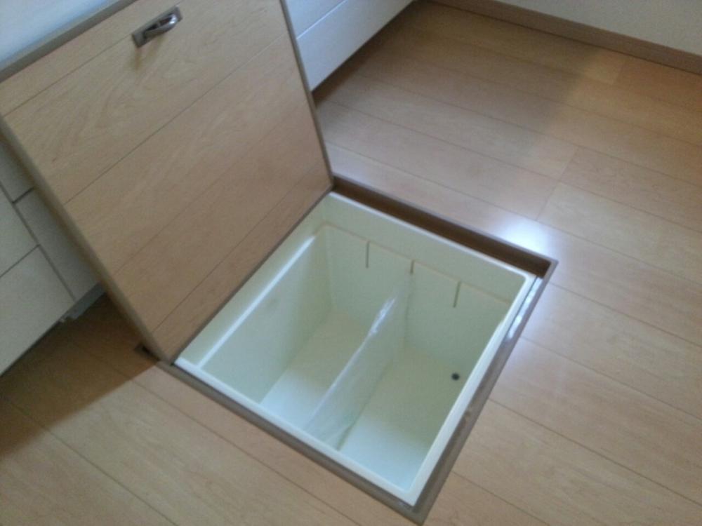 Same specifications photos (Other introspection). Underfloor Storage Example of construction