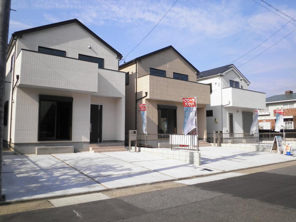 Same specifications photos (appearance). Same house builders construction cases