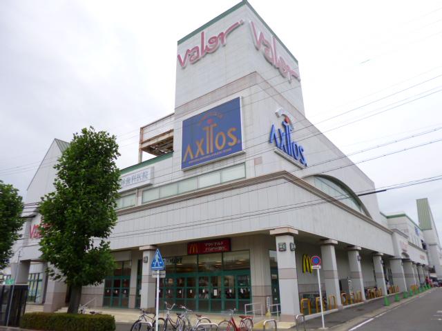 Shopping centre. 738m to Barrow Shin Seto shopping center 10:00 (Sunday 9:30) ~ It is open until 22:00.