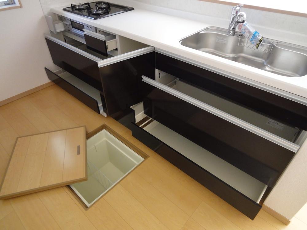 Same specifications photo (kitchen). Example of construction