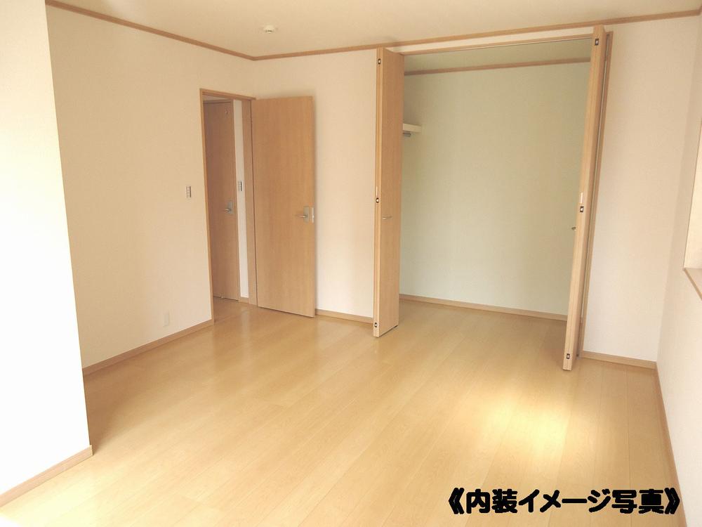 Same specifications photos (Other introspection)