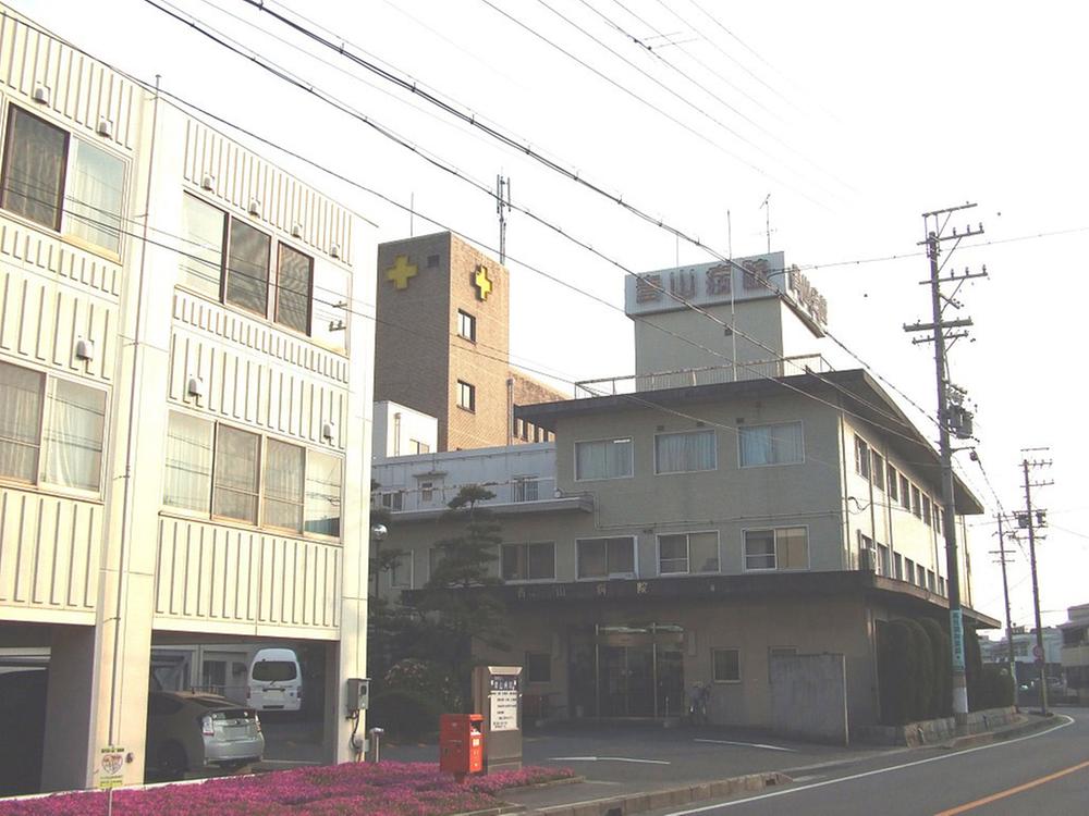 Hospital. 680m until Aoyama hospital