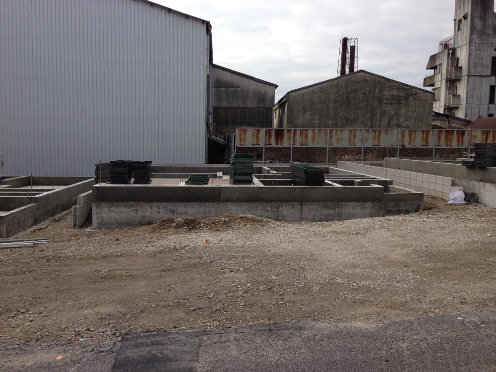 Local appearance photo. Local (12 May 2013) Shooting