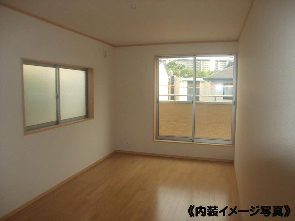 Same specifications photos (Other introspection)