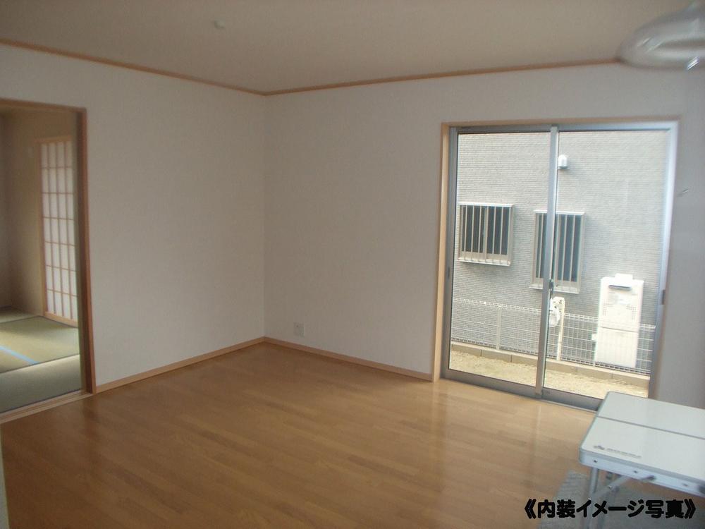 Other. Living image photo. It is different from the actual building. 