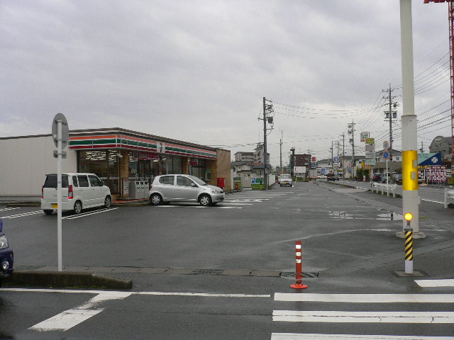 Convenience store. Seven-Eleven Takahama Kuretake-cho store (convenience store) to 184m