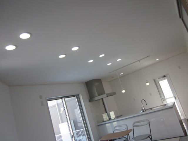 Same specifications photos (living). Same specifications Stylish downlight Panasonic