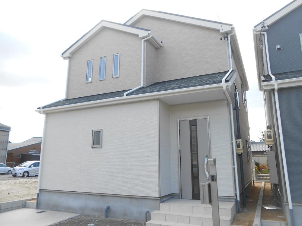 Local appearance photo. Local photos (6 Building)