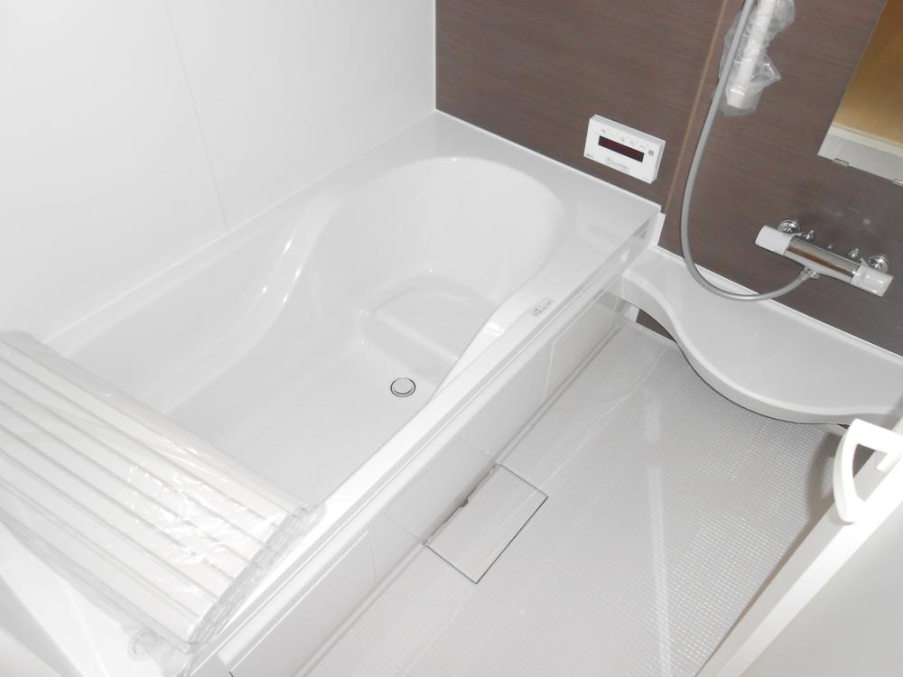 Bathroom. Bathroom dryer with bus