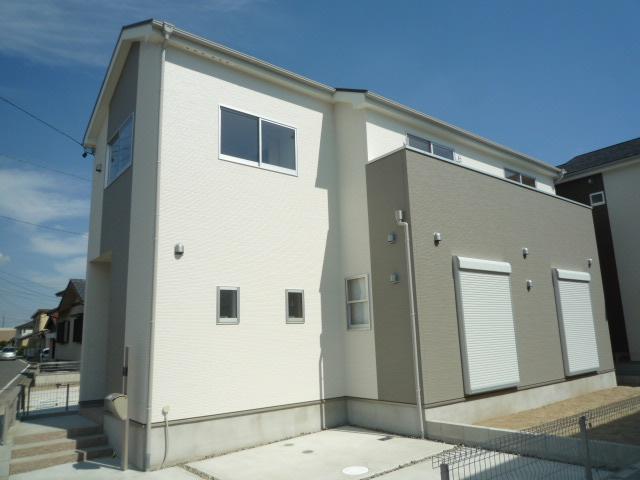 Local appearance photo. Local (September 2013) Shooting Building 3