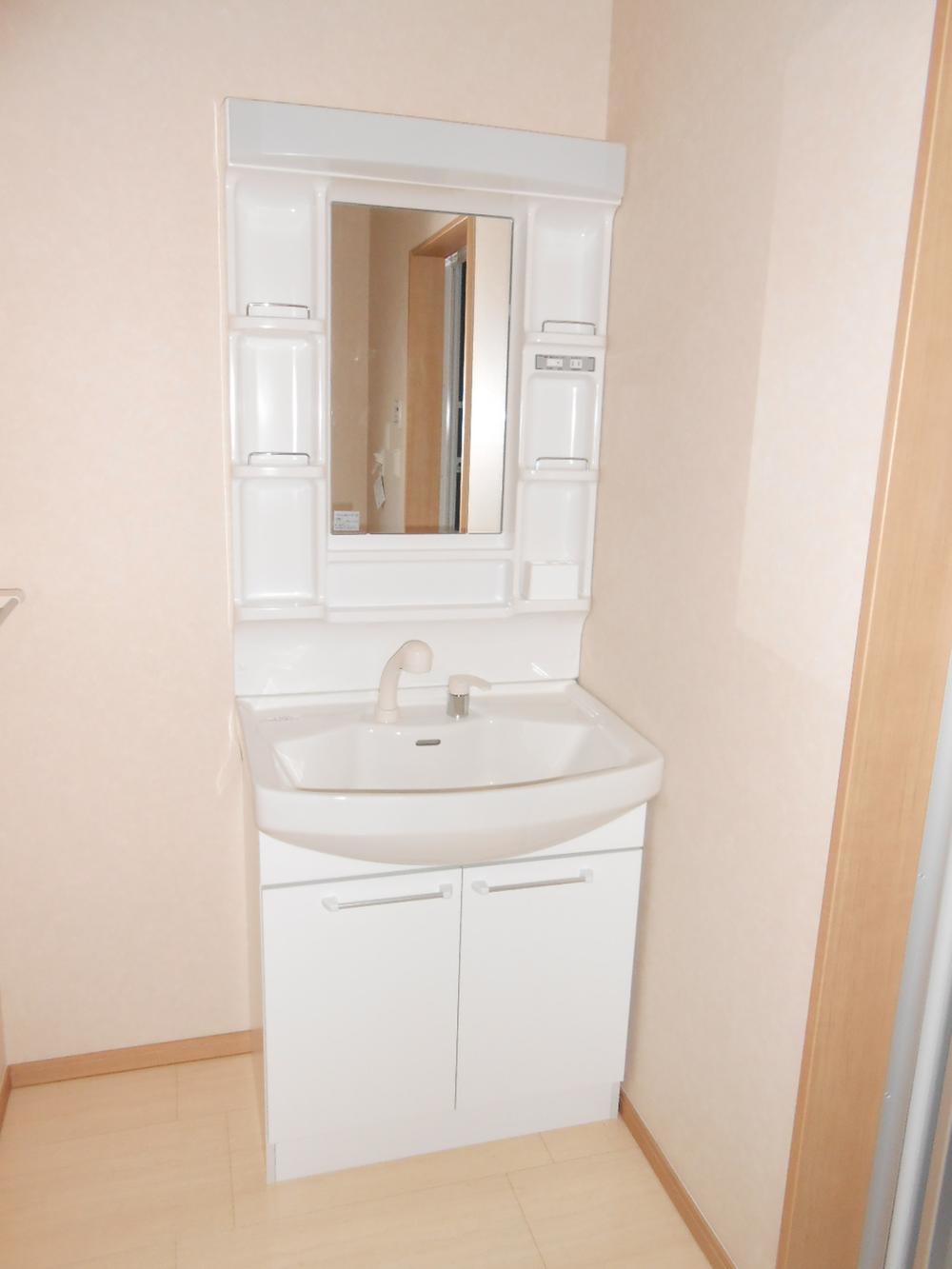 Wash basin, toilet. Shampoo dresser vanity