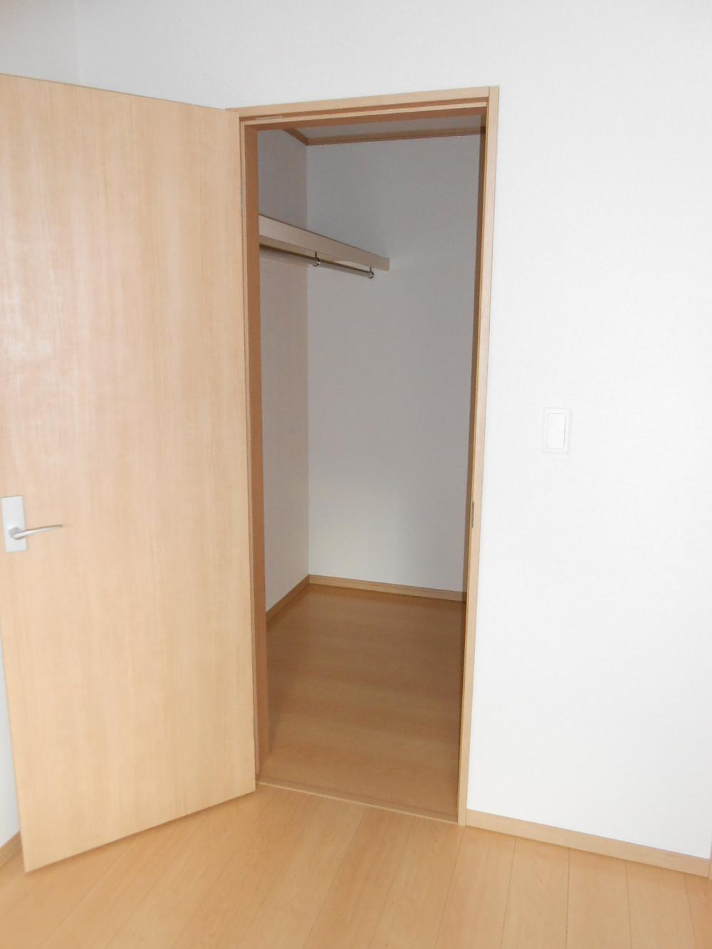 Receipt. Walk-in closet