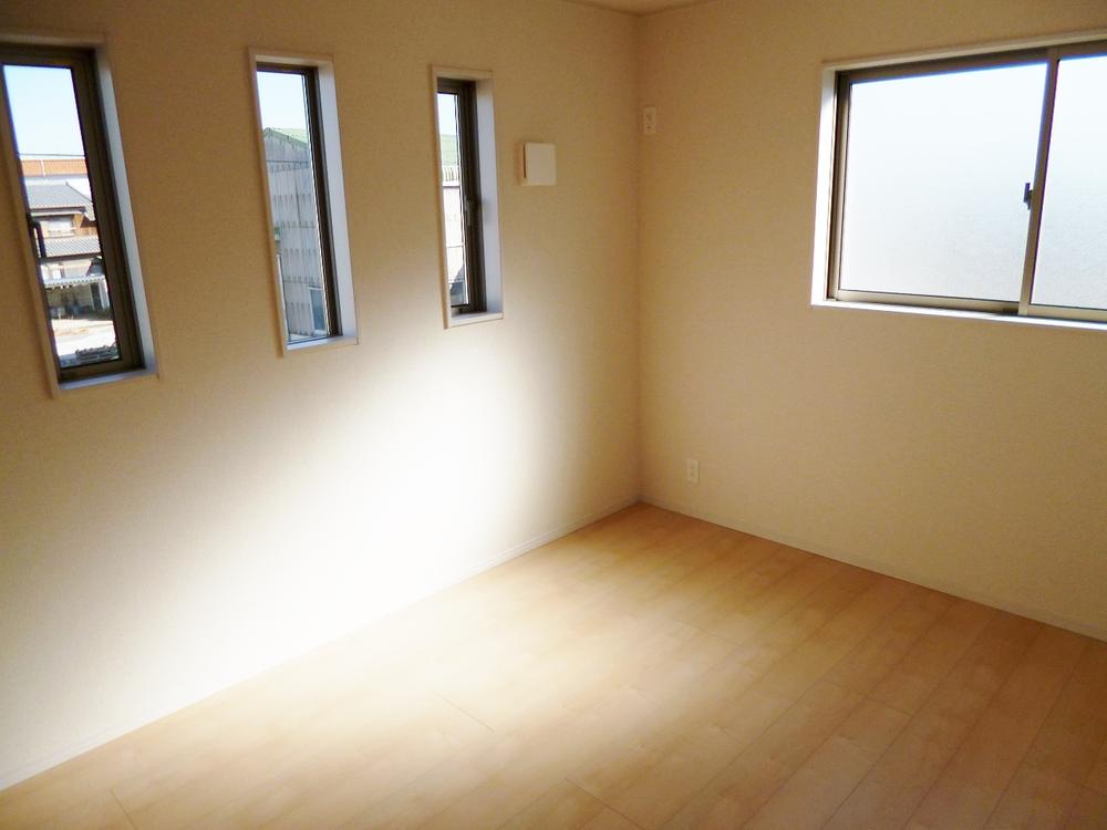 Non-living room. Indoor (12 May 2013) Shooting