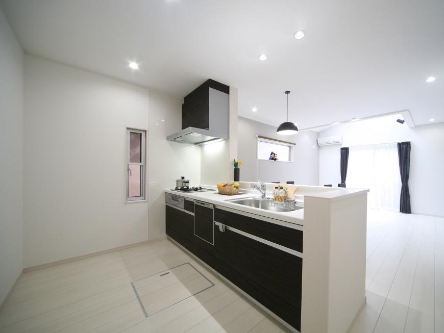 Kitchen. kitchen ☆ Because the dishwasher is easy daily dishwashing (* ^ ▽ ^ *) also, Also we have established a convenient storage for the storage of food next to the kitchen. 