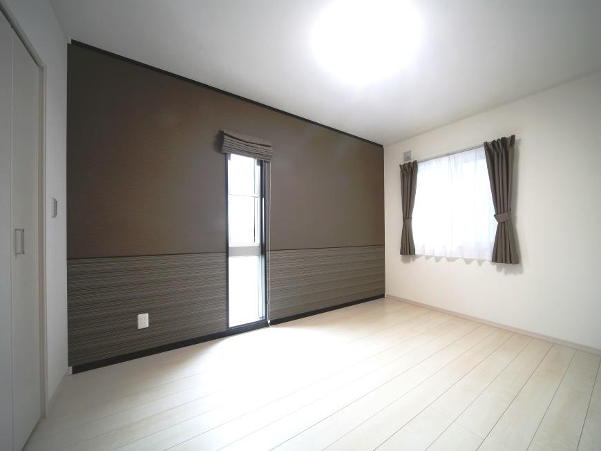 Other introspection. Western-style (2) ... wallpaper distinctive Western-style There is a walk-in closet, You can use the living space more widely effective in the abundant storage capacity. 