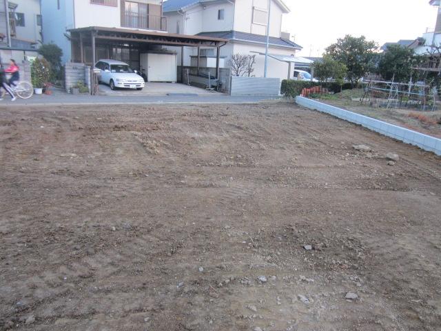 Local appearance photo. Local (12 May 2013) Shooting