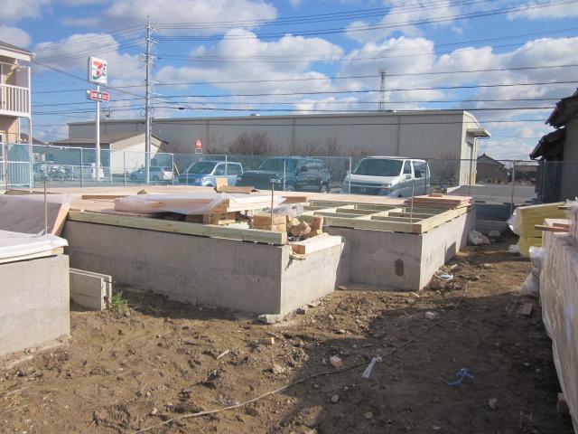 Local appearance photo. Local (12 May 2013) Shooting