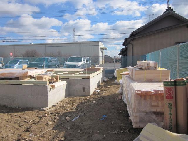 Local appearance photo. Local (12 May 2013) Shooting