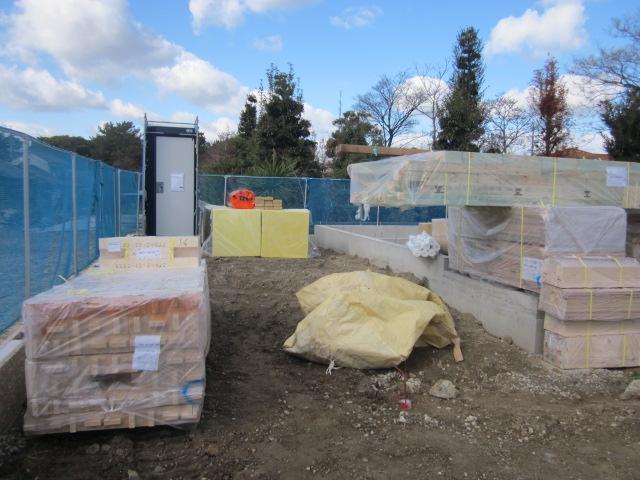 Local appearance photo. Local (12 May 2013) Shooting