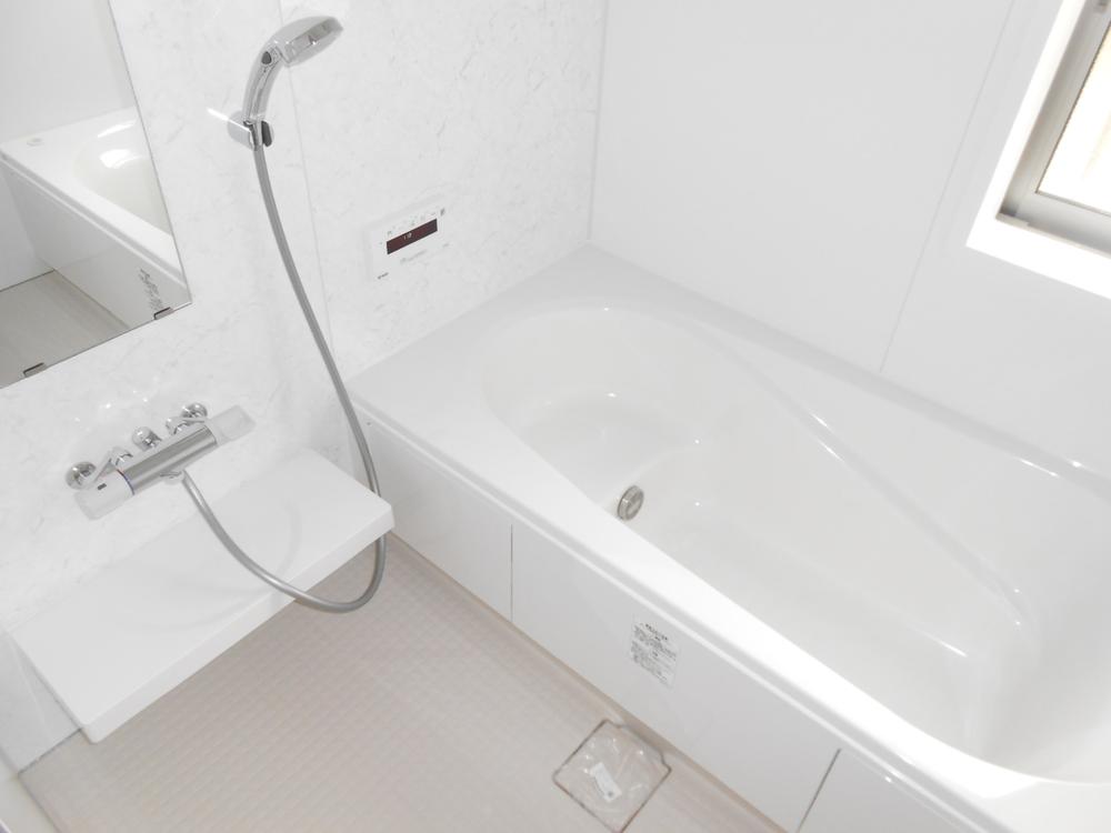 Bathroom. Bathroom dryer with bus