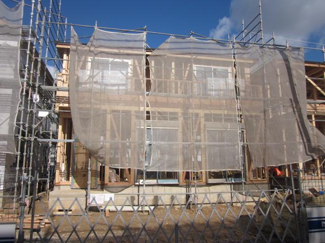 Local photos, including front road. Local (12 May 2013) shooting No. 5