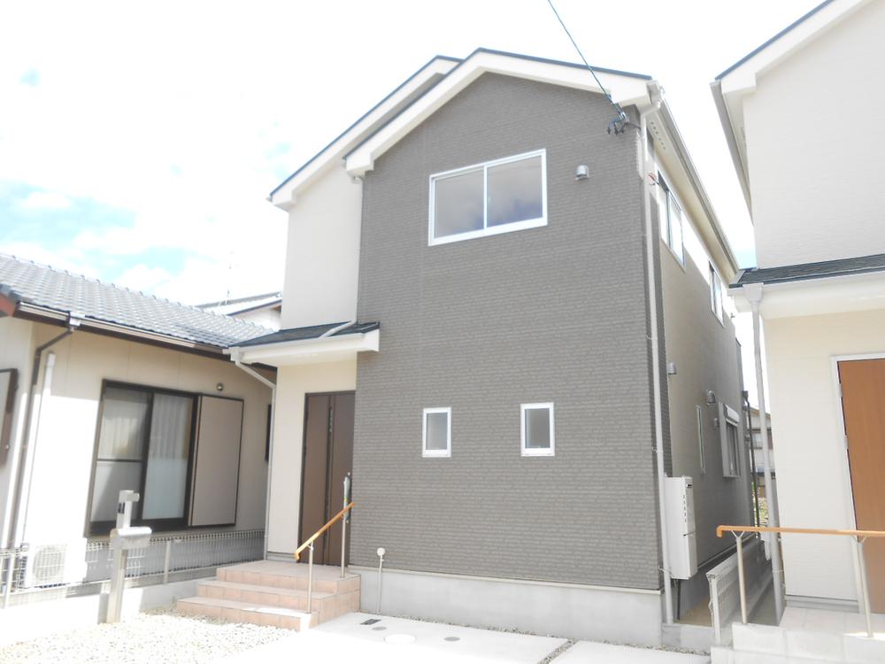 Local appearance photo. Local Photos