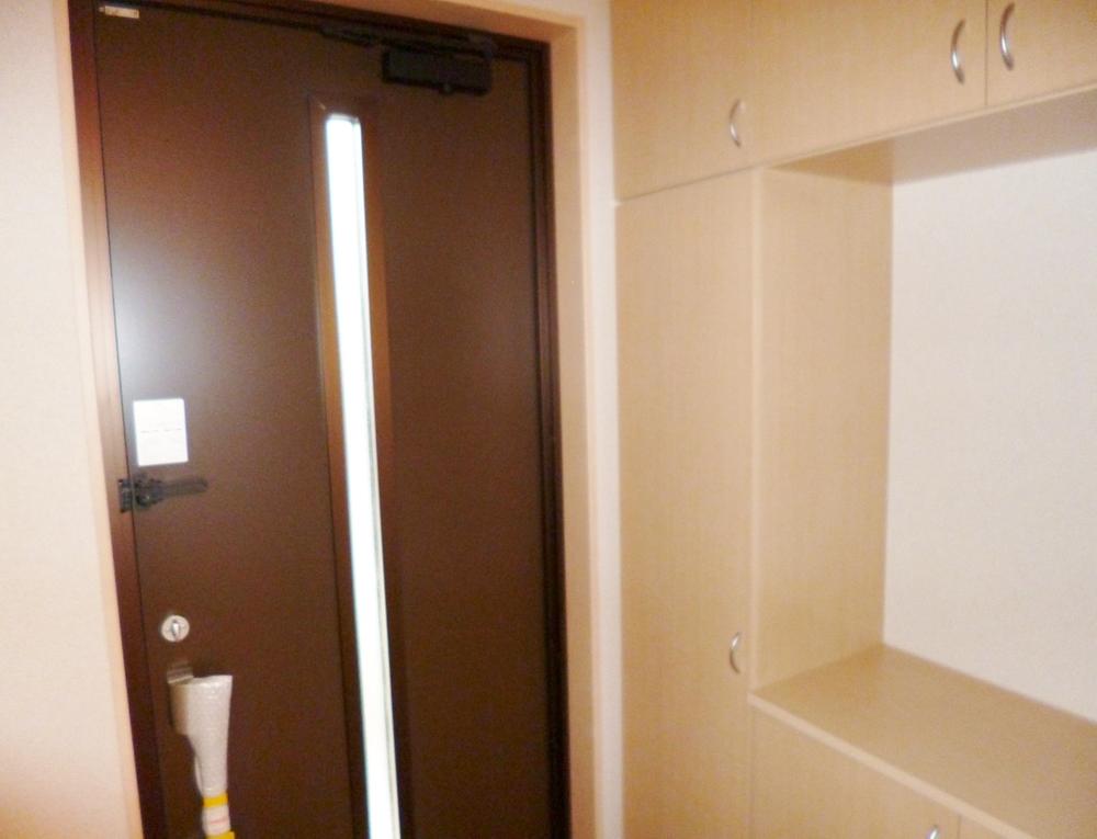 Entrance. Indoor (10 May 2013) Shooting