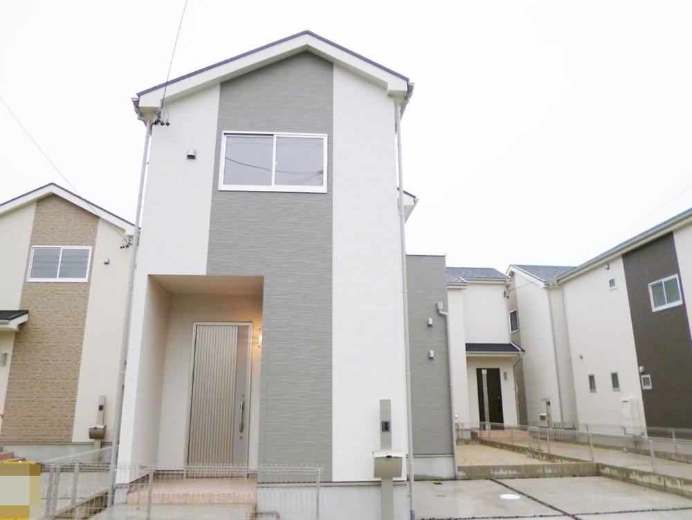 Local appearance photo. Local (10 May 2013) Shooting