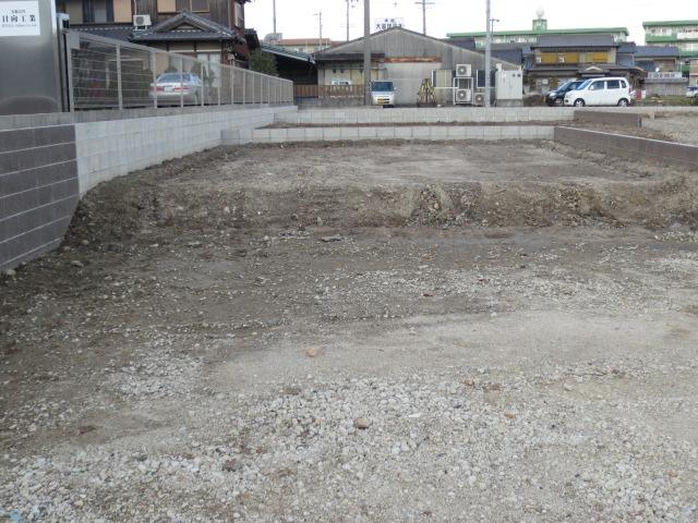 Local appearance photo. Local (12 May 2013) Shooting