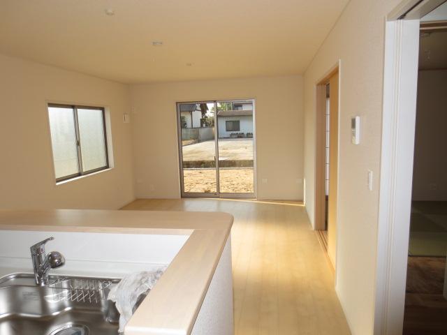 Same specifications photos (living). Same specifications