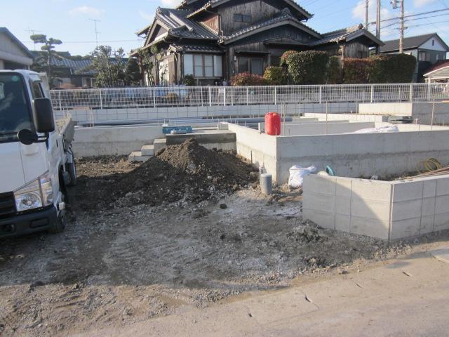 Local appearance photo. Local (12 May 2013) Shooting