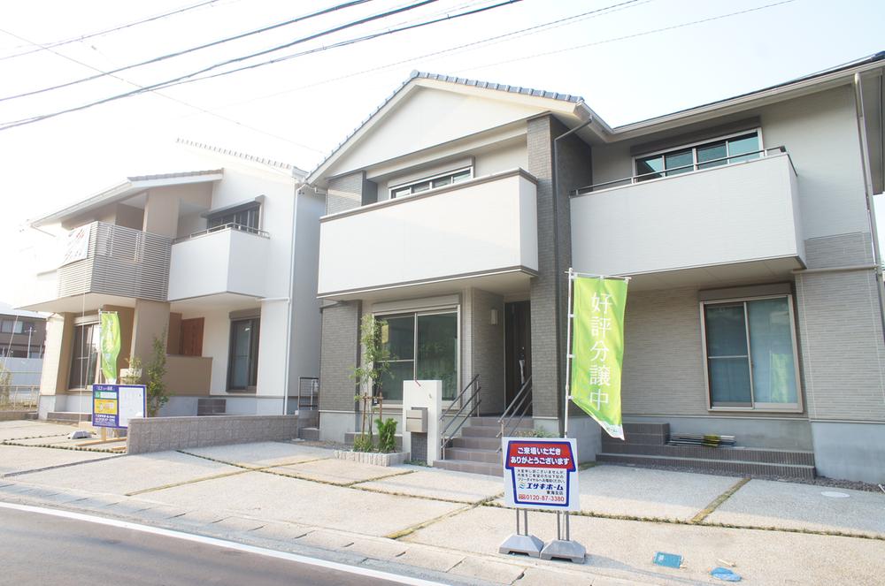 Local appearance photo. Parking 3 units can be! About 5 minutes of good location bicycle to the station. Local (July 2013) Shooting