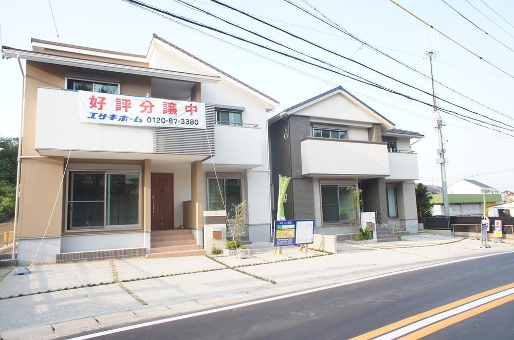 Local photos, including front road. Was all building completed. Local (July 2013) Shooting