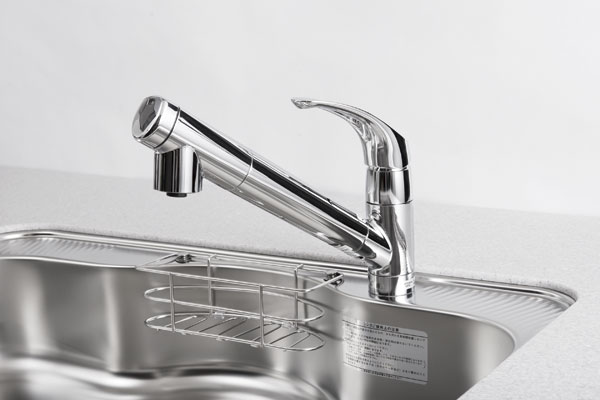 Kitchen.  [Water purifier integrated mixing faucet] Water purification ・ Raw water of switching and Straight ・ Water purifier integrated mixing faucet switching of the shower with excellent operability, such as can be at the touch of a button has been adopted (same specifications)