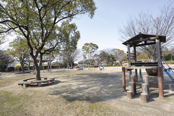 Surrounding environment. Mitsuikekoen (a 5-minute walk ・ About 330m)