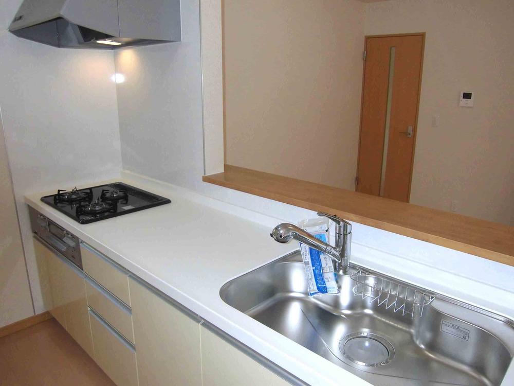 Same specifications photo (kitchen). Enamel finish range top ・ Semi jumbo sink ・ Slide stove cabinet ・ With under-floor storage, The series construction cases