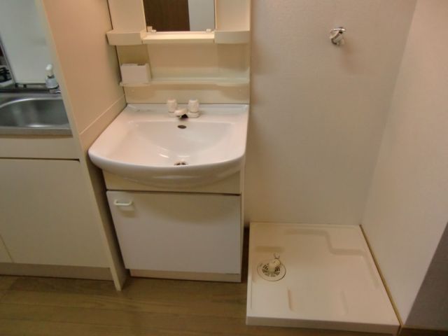 Washroom. It is the washstand