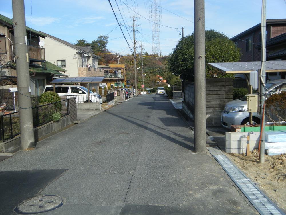 Local photos, including front road. Local (12 May 2013) Shooting