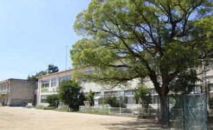 Primary school. 180m until Tokai Municipal Hirashu Elementary School