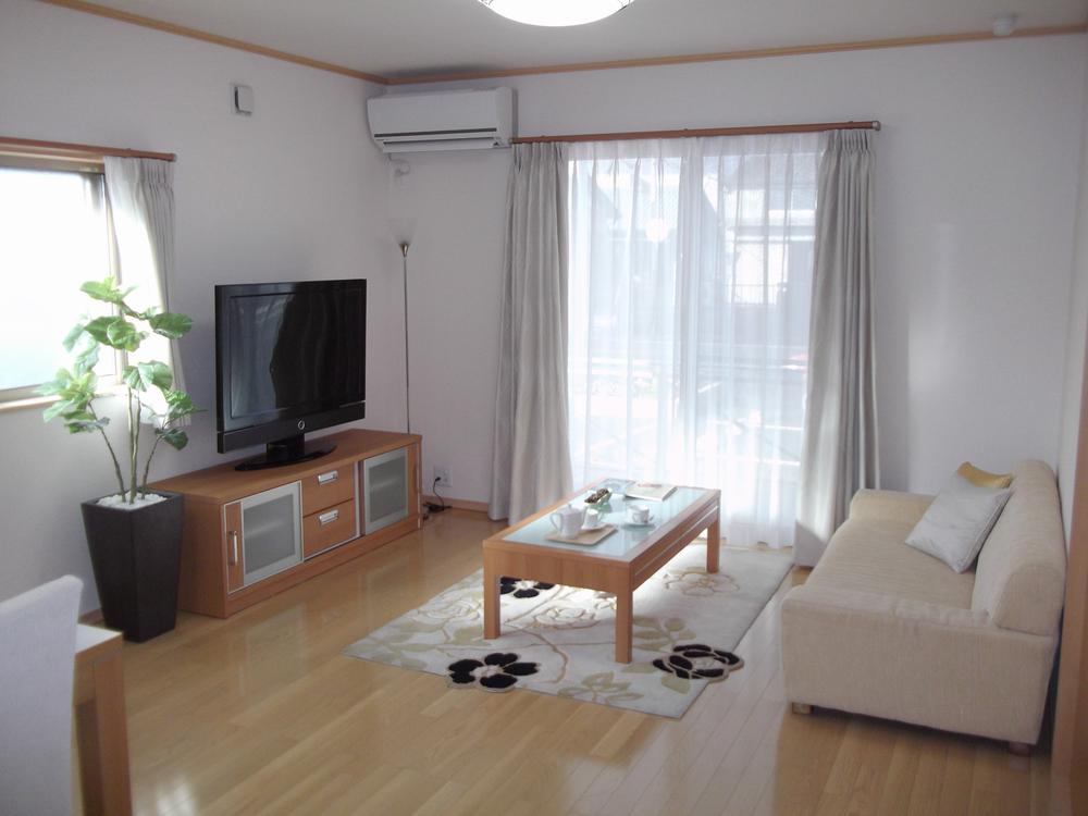Same specifications photos (living). Bouncy conversation of your family is, Smile full of open-minded LDK