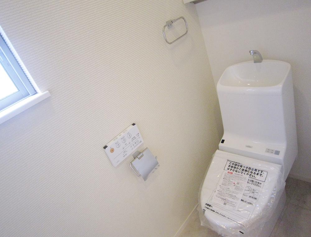 Toilet. Indoor (July 2013) Shooting