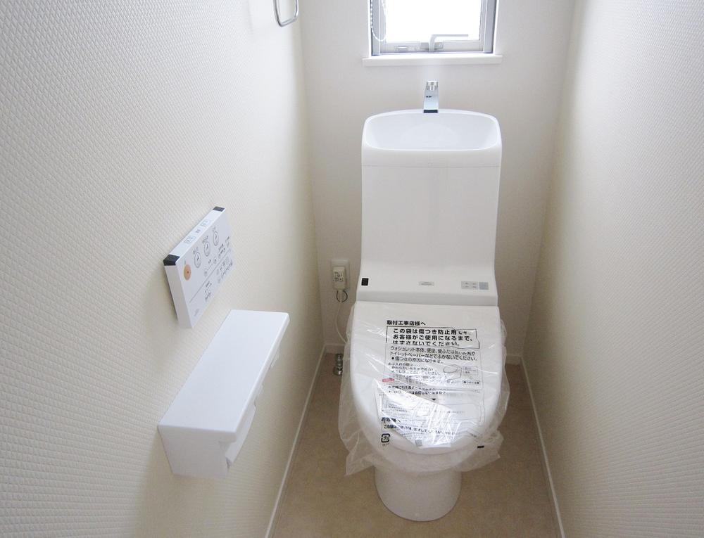Toilet. Indoor (July 2013) Shooting