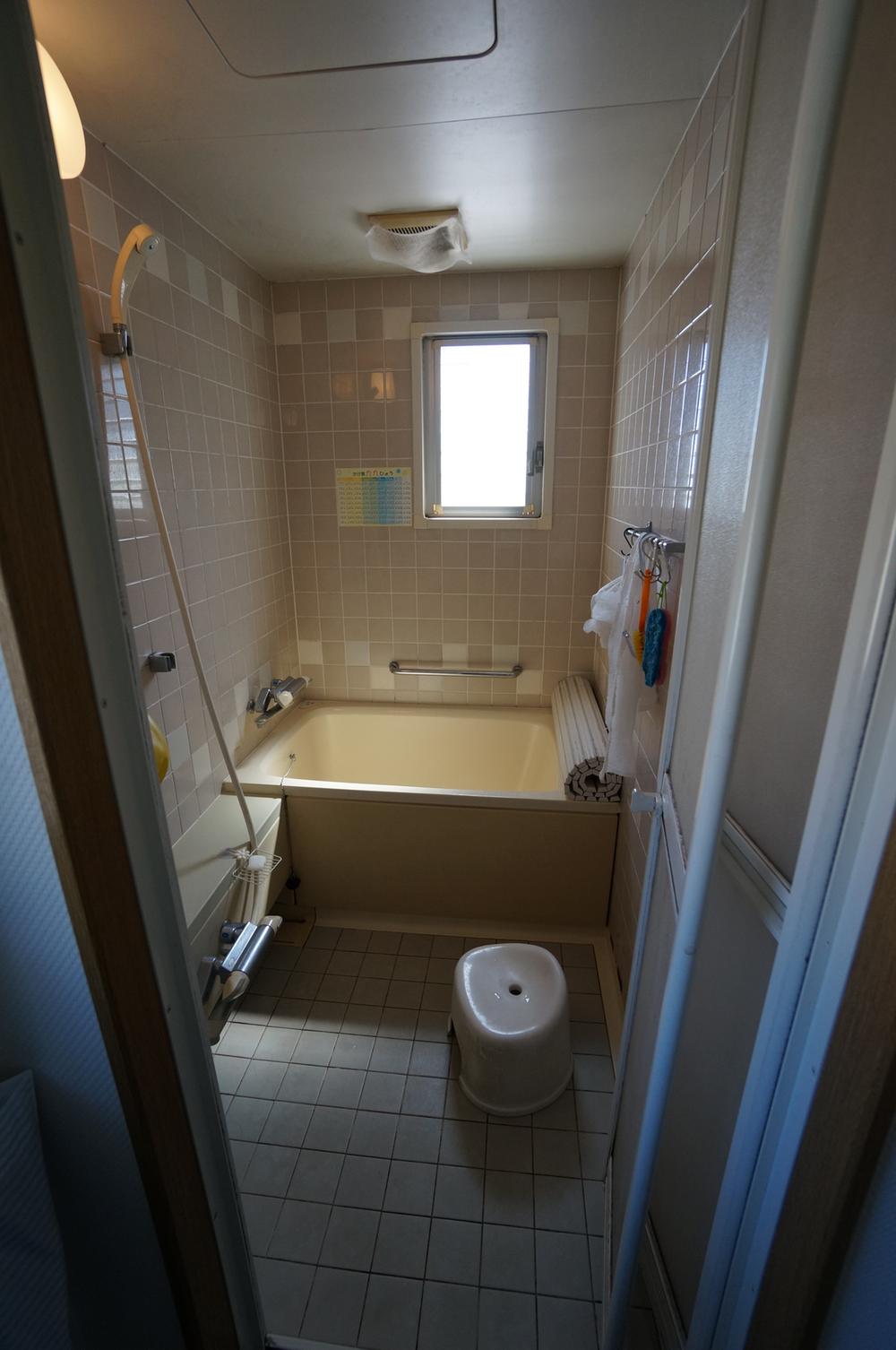 Bathroom. Second floor Indoor (September 2013) Shooting