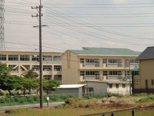 Primary school. Municipal Ryokuyo up to elementary school (elementary school) 440m