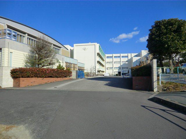 Junior high school. Kagiya 3407m until junior high school