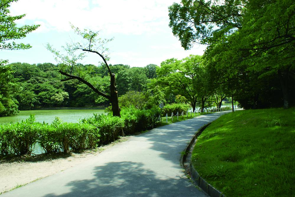 park. 863m to Oike Park