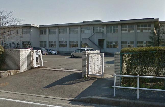 Junior high school. 670m until Tokai Municipal Hirashu junior high school
