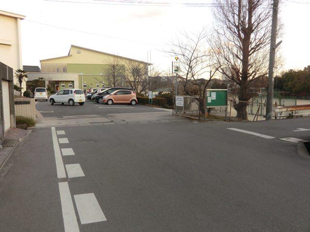 Primary school. 1059m to Tokai Municipal Kagiya Minami Elementary School
