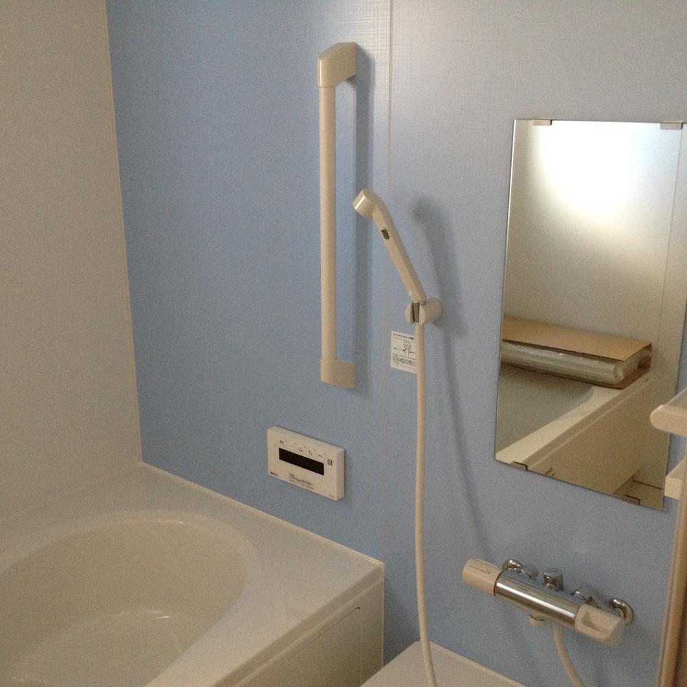 Bathroom. Indoor (11 May 2013) Shooting